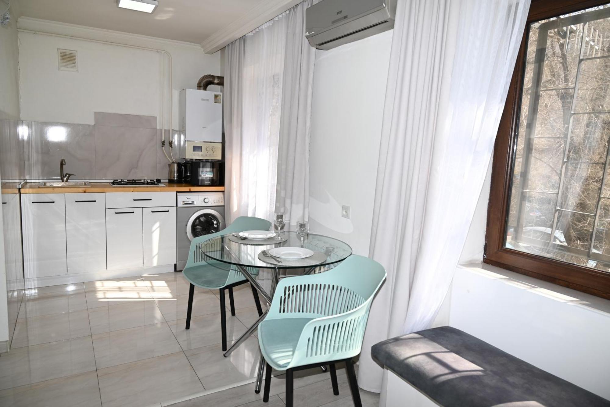 Cozy Apartment Near To The Metro H Kochar 19 Yerevan Ngoại thất bức ảnh
